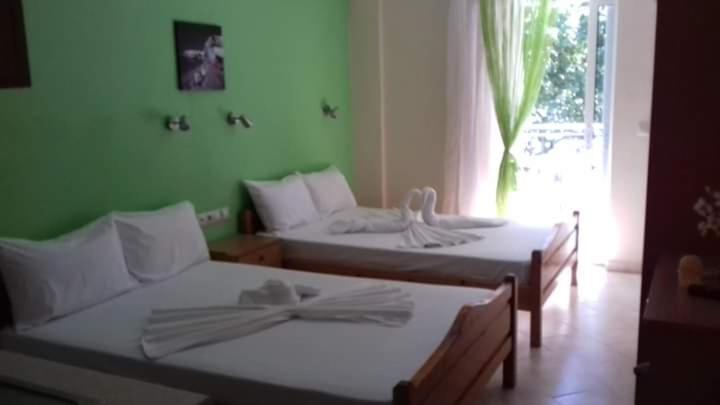 Poseidon Rooms Nea Vrasna Exterior photo