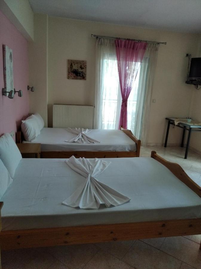 Poseidon Rooms Nea Vrasna Exterior photo